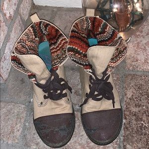 Blowfish wedge booties size 8 brown and tan